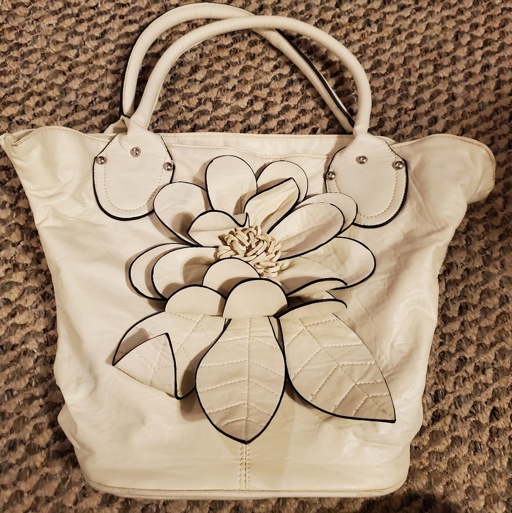 Handbag - Picture 2 of 3